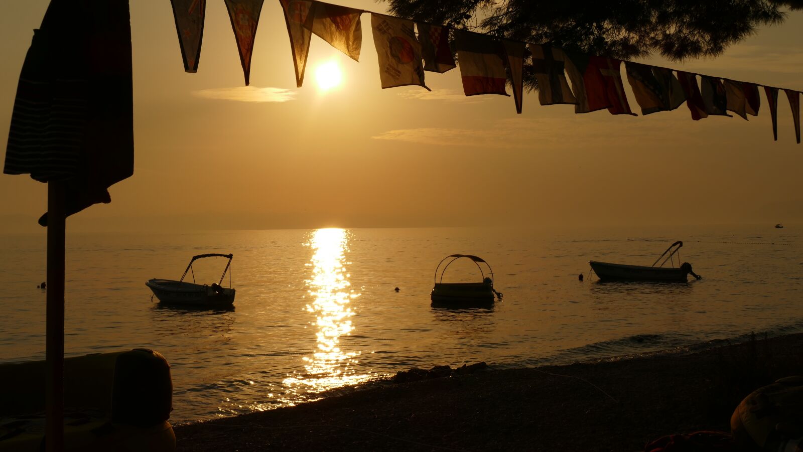 Panasonic Lumix DMC-FZ1000 sample photo. Sunset, romantic, twilight photography