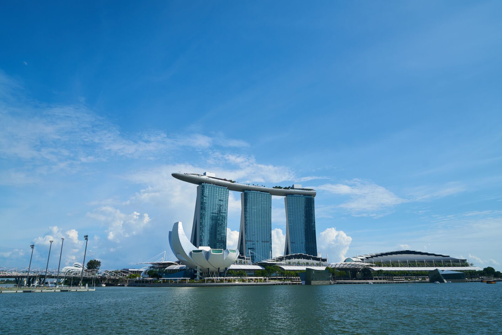 Sony a7R II sample photo. Singapore, hotel, blue photography