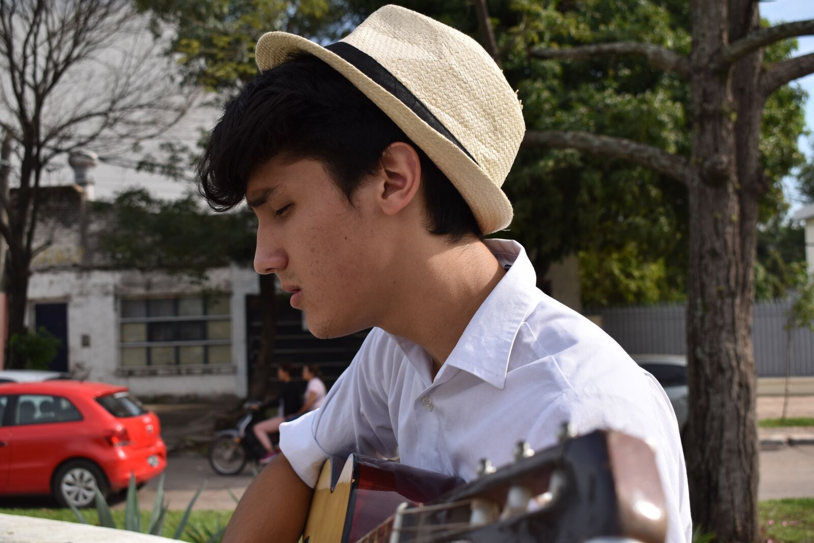 Nikon D5600 sample photo. Guitarist, singer, musician photography