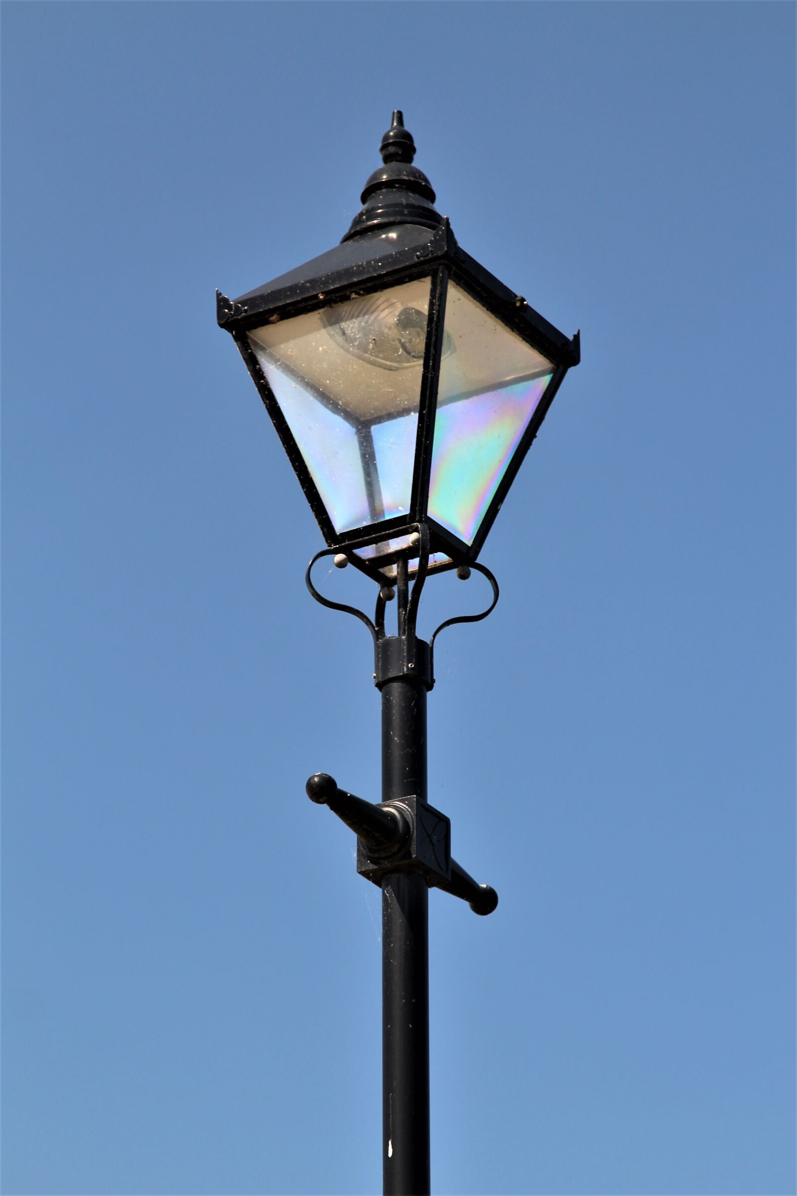 Canon EOS 1300D (EOS Rebel T6 / EOS Kiss X80) + Canon EF 24-105mm F4L IS USM sample photo. Lantern, lamp, lamppost photography