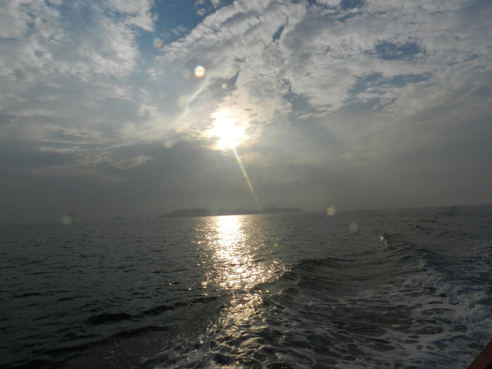 Nikon Coolpix P500 sample photo. Ocean, sunrise, sailing photography