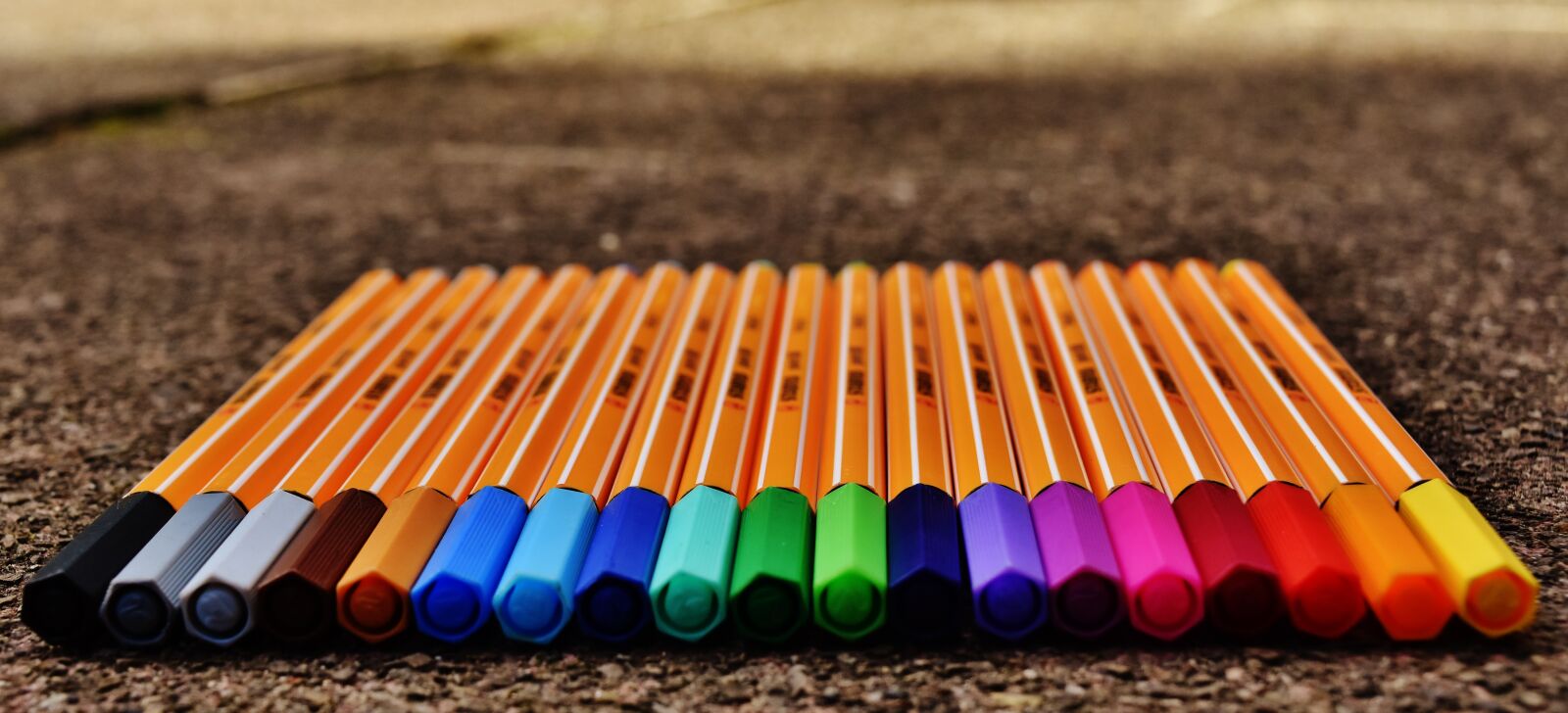 Nikon D7200 sample photo. Pens, colour pencils, colored photography
