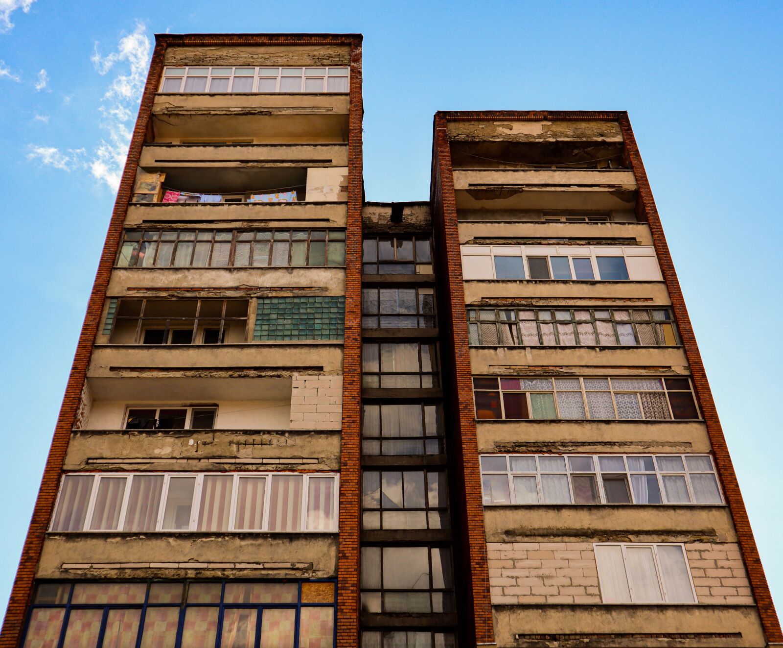 Canon EOS M50 (EOS Kiss M) sample photo. Architecture, old building, city photography