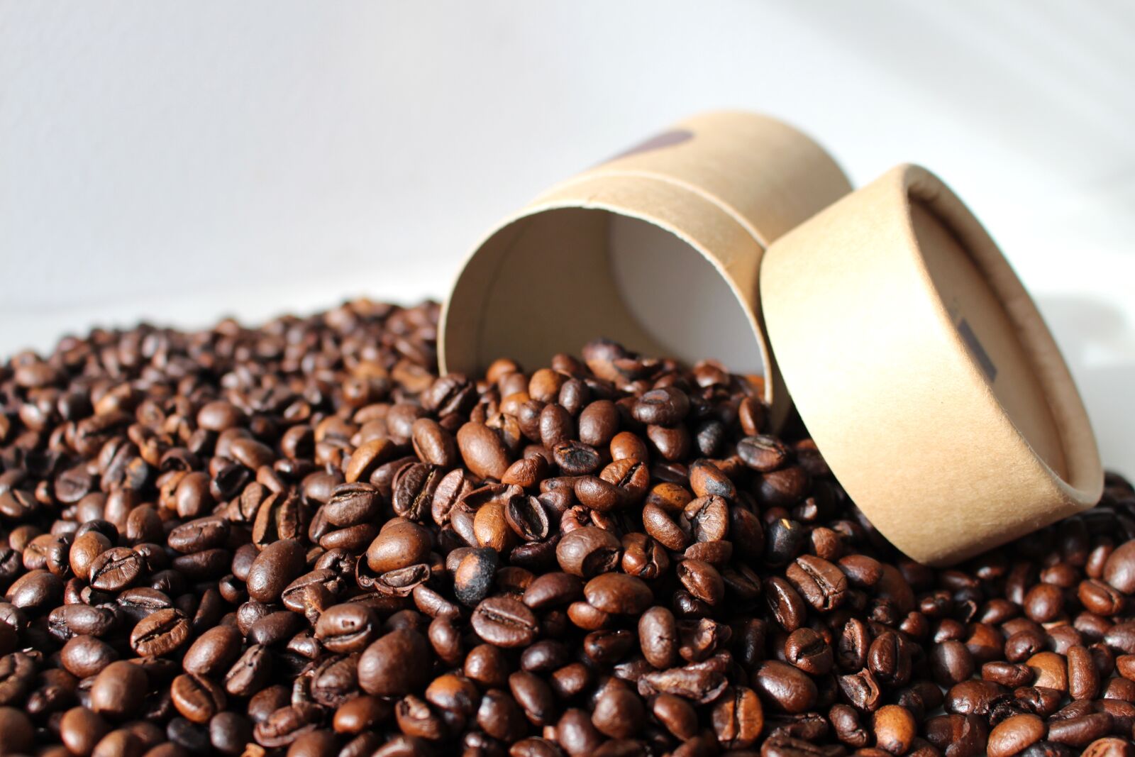 Canon EOS 700D (EOS Rebel T5i / EOS Kiss X7i) sample photo. Coffee, coffee beans, cafe photography