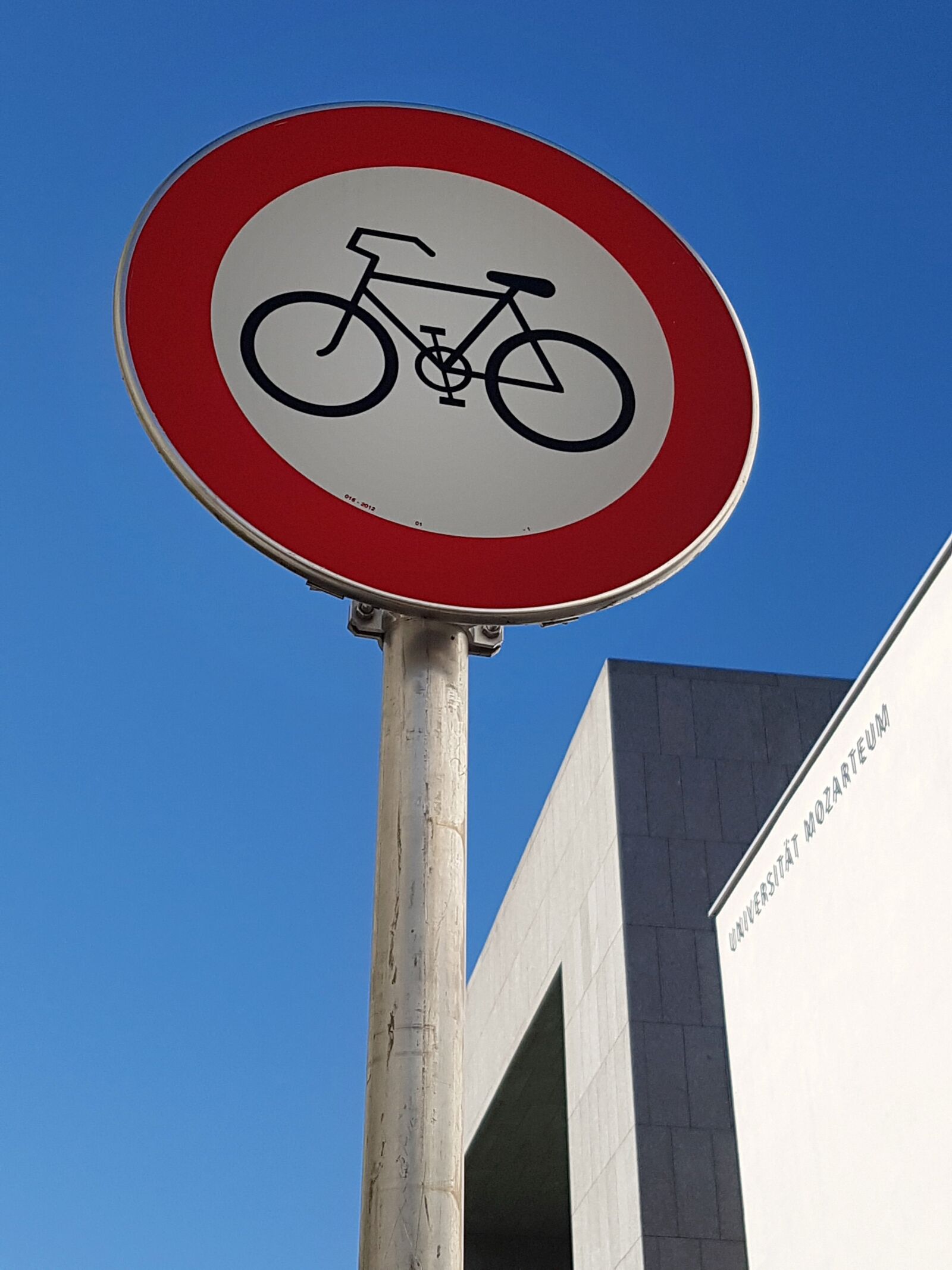 Samsung Galaxy S7 Edge sample photo. Bike ban, traffic sign photography