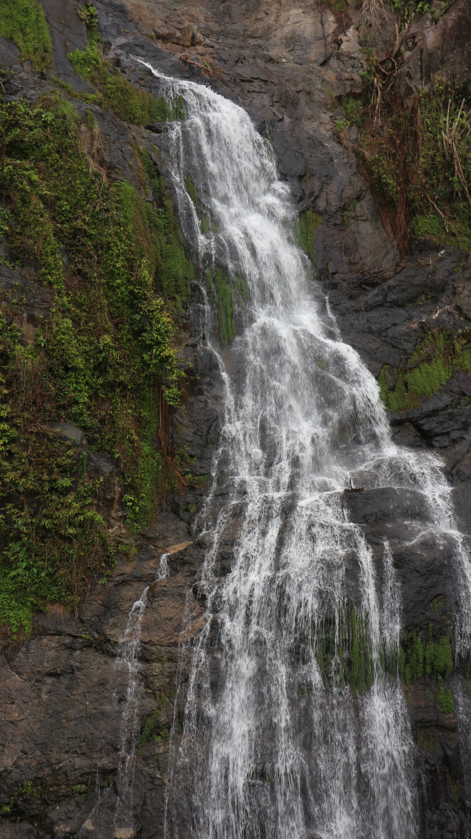 Canon EOS M10 sample photo. Waterfall, water, nature photography