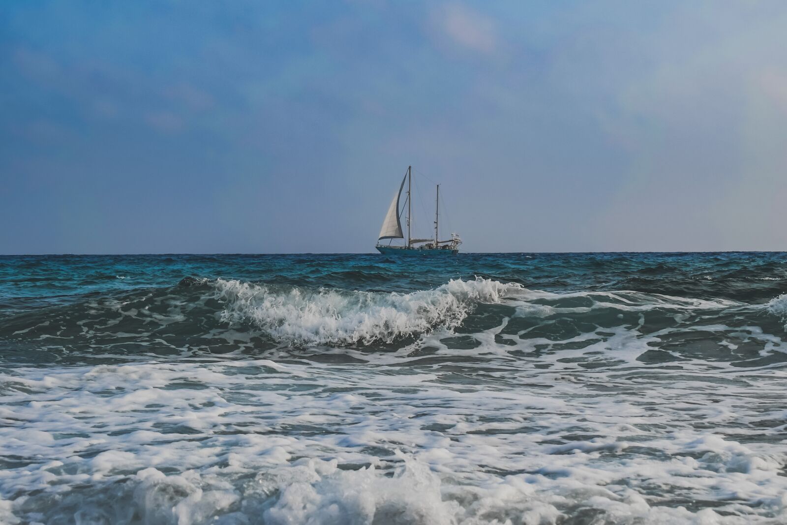 Nikon D3300 sample photo. Waves, boat, water photography