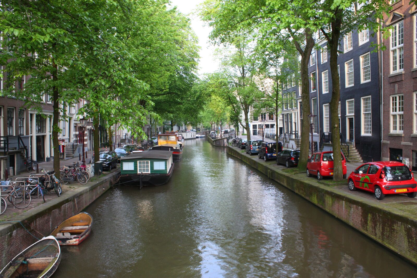 Canon EOS 450D (EOS Rebel XSi / EOS Kiss X2) sample photo. Amsterdam, tunnel, canal photography