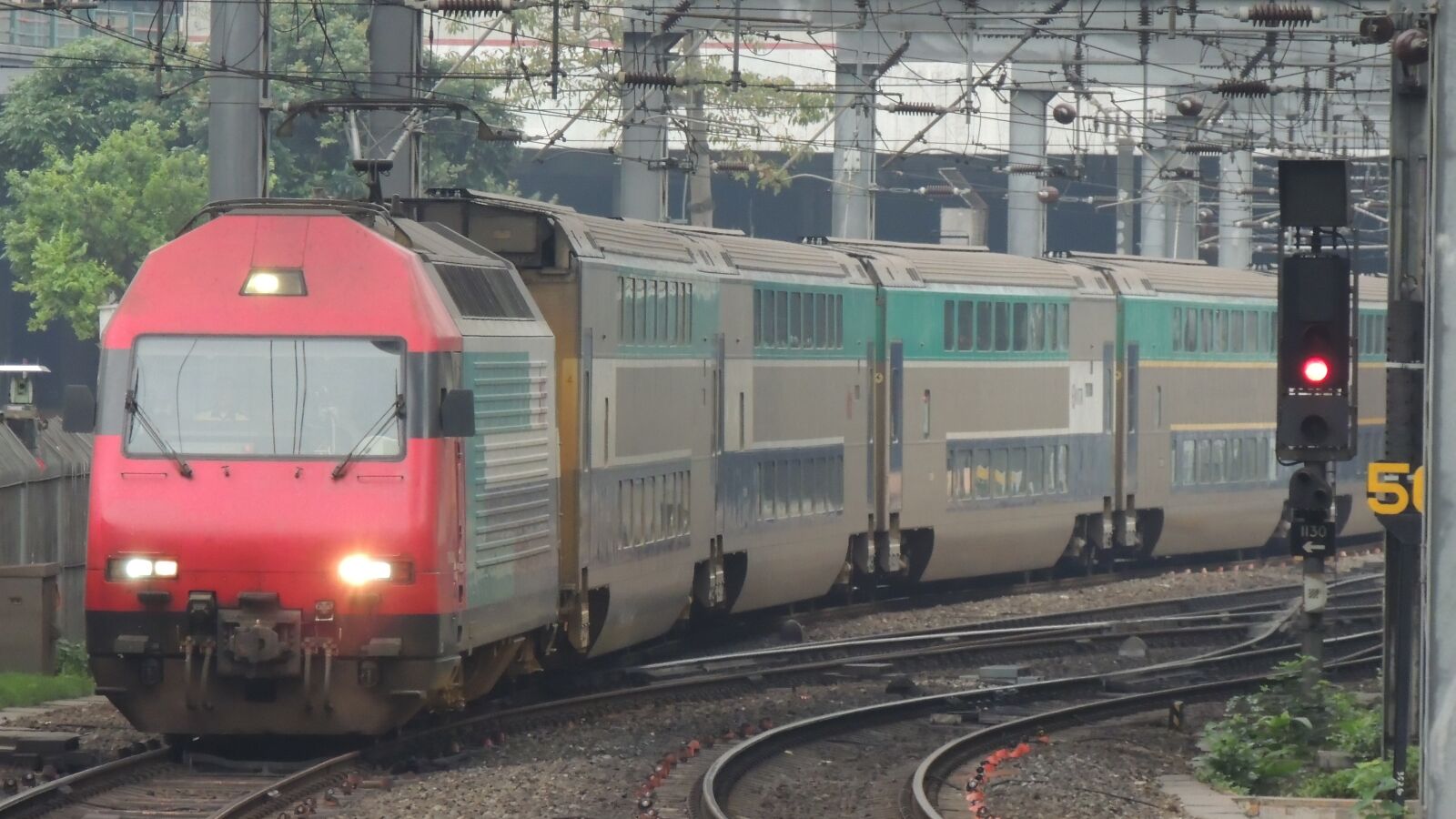 Nikon Coolpix P510 sample photo. Hongkong, train, rail photography