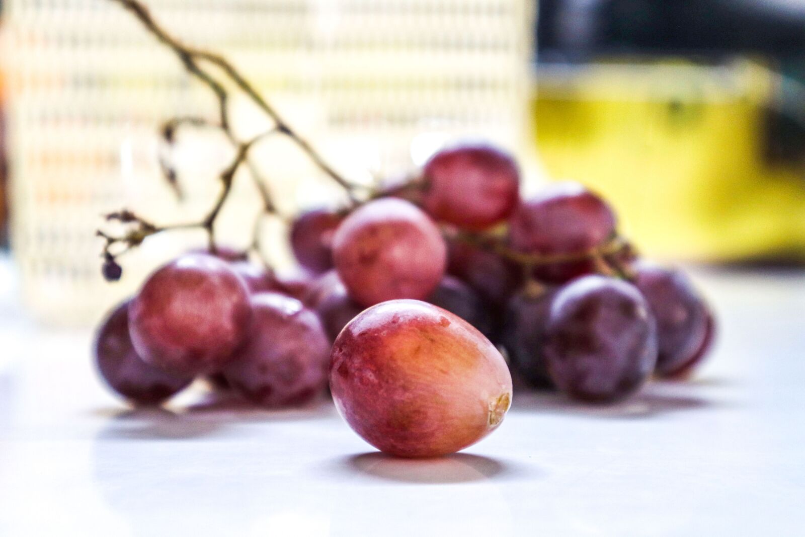 Canon EOS M50 (EOS Kiss M) sample photo. Grape facts, uncommon grape photography