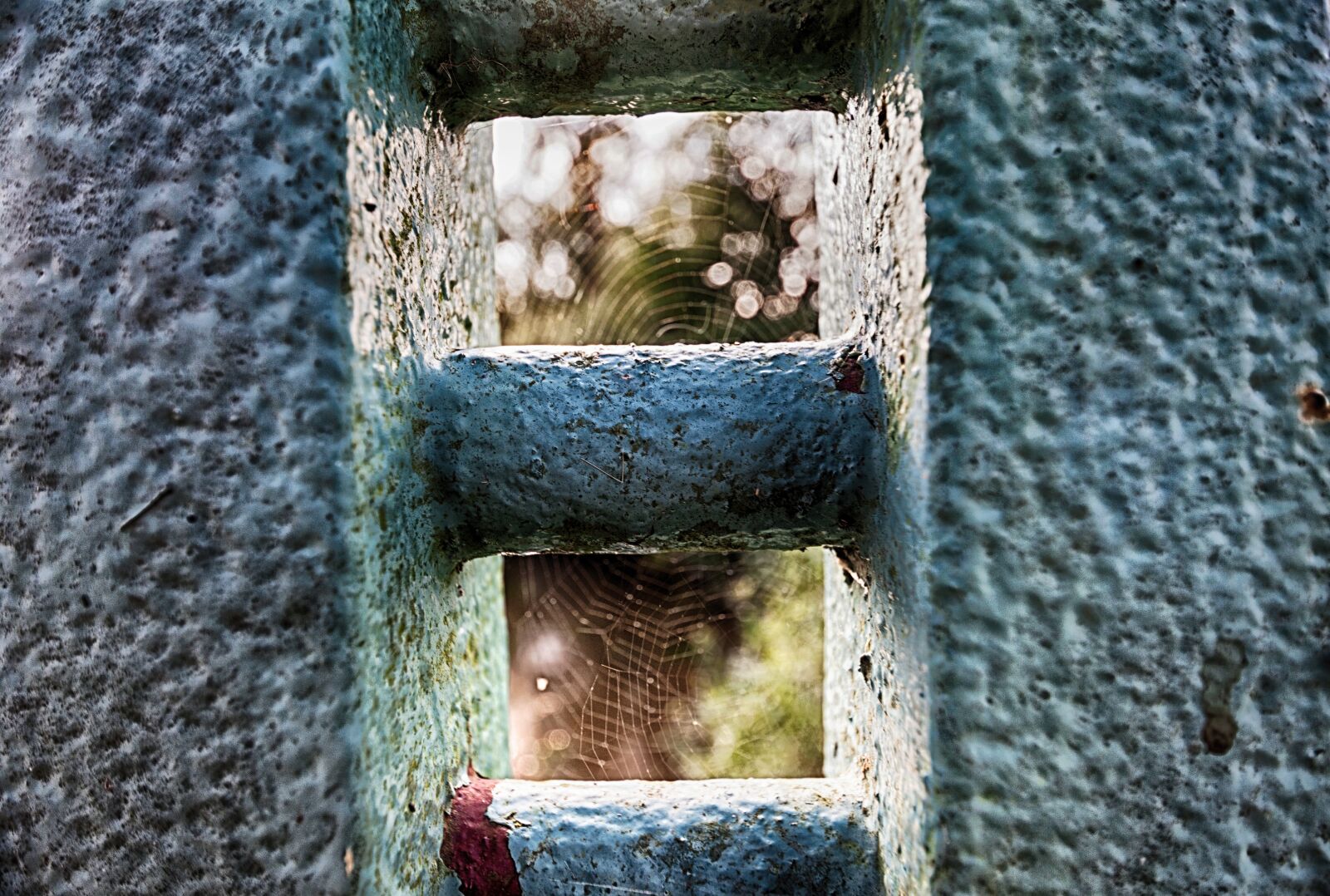 Canon EOS 5D Mark II sample photo. Metal, structure, paint photography