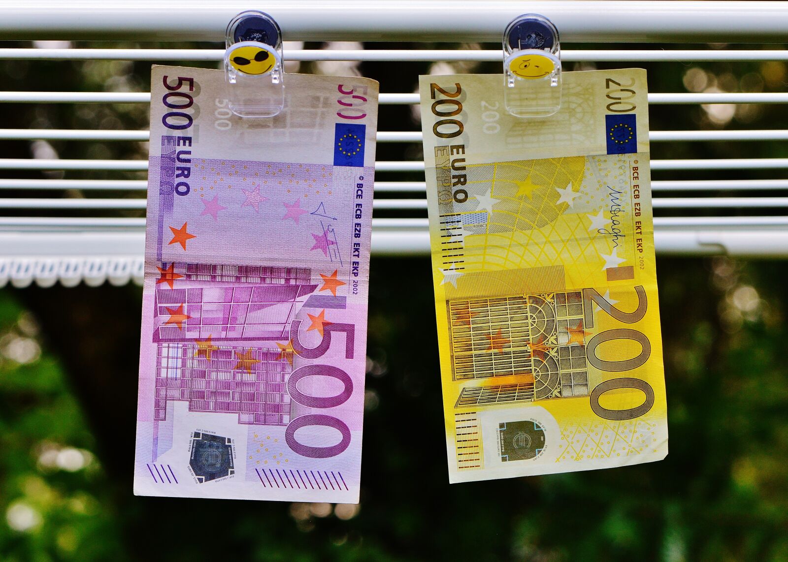 Nikon D3200 sample photo. Money, seem, euro bills photography