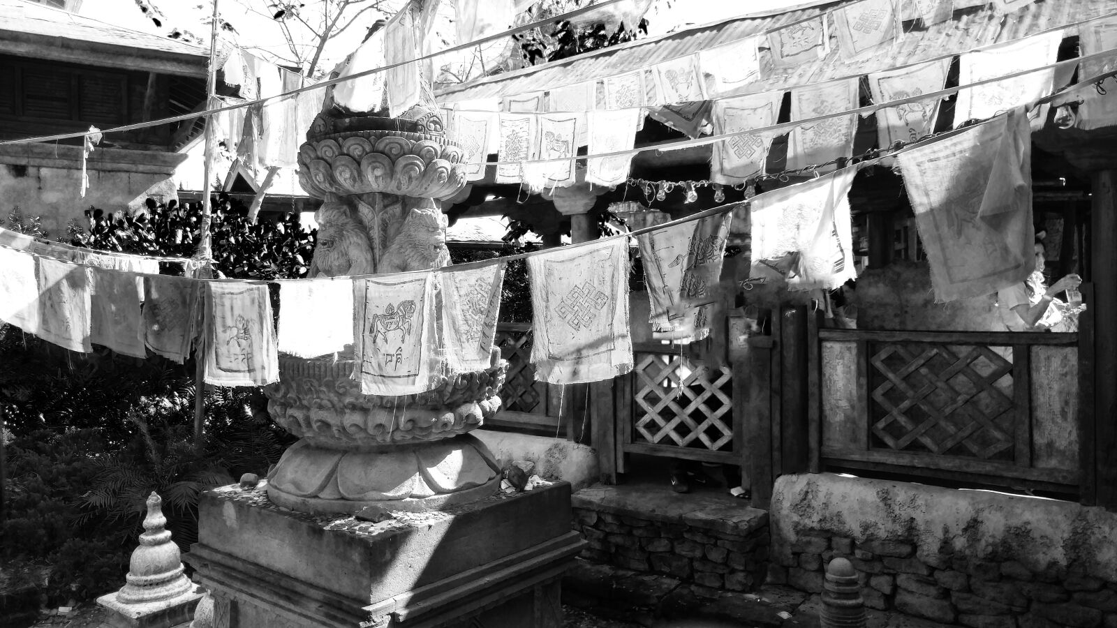 LG V10 sample photo. Nepal, temple, flags photography