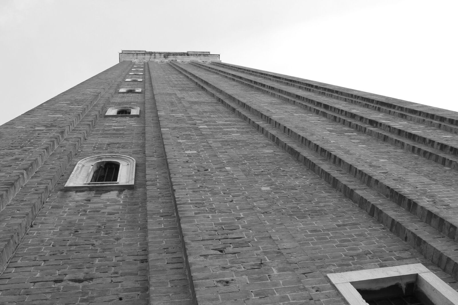 Canon EOS 550D (EOS Rebel T2i / EOS Kiss X4) sample photo. Tower, venice, italy photography