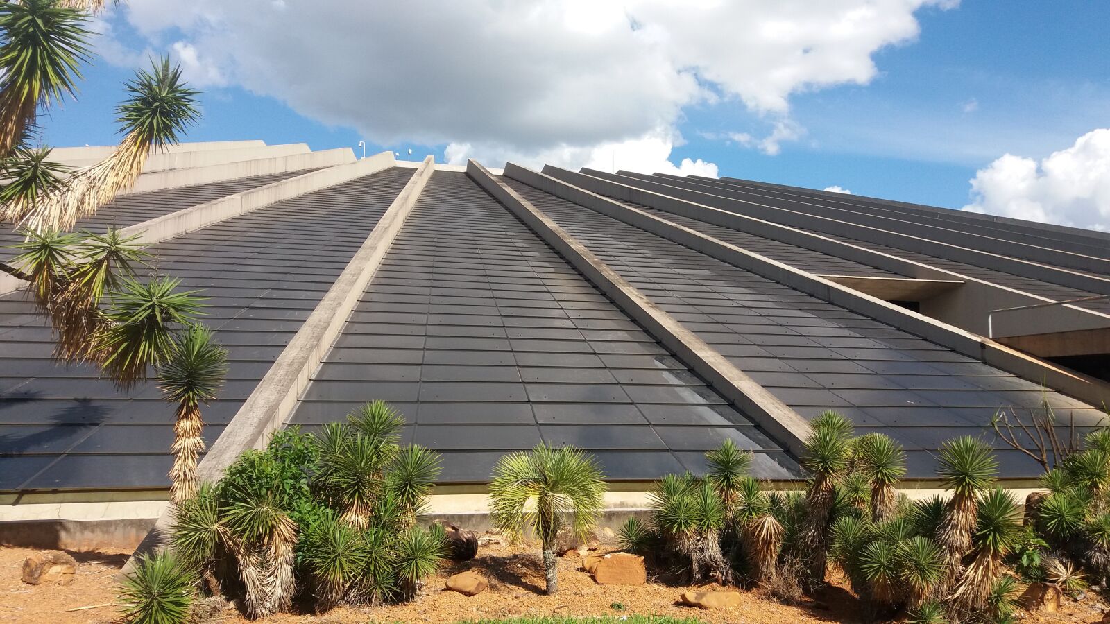 Samsung Galaxy J5 sample photo. Brasilia, brazil, building photography