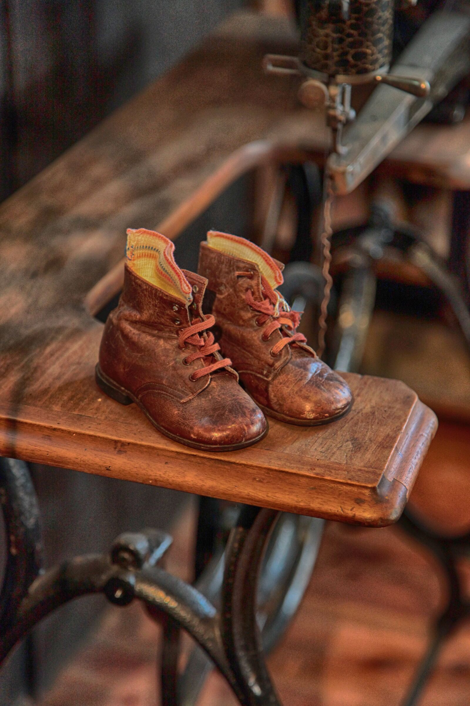 Canon EOS 5D Mark II sample photo. Shoemaker, children's shoes, shoes photography