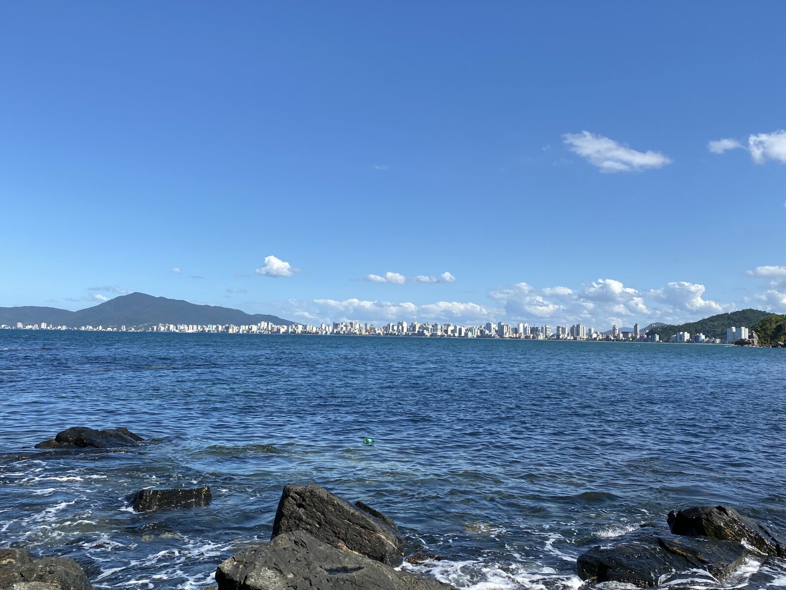Apple iPhone 11 sample photo. Itapema, beach, mar photography