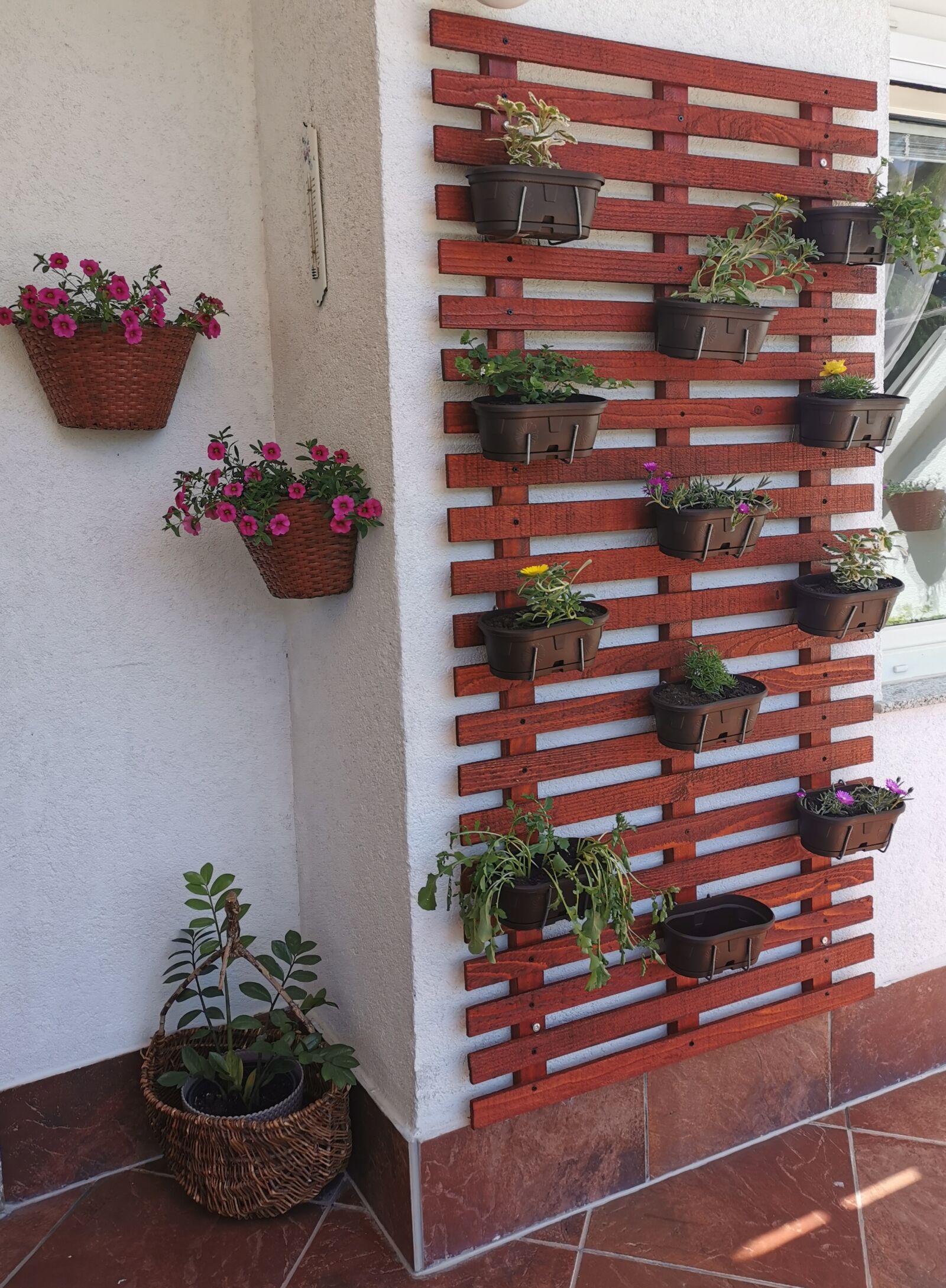 HUAWEI P30 sample photo. Balcony, flowers, diy photography