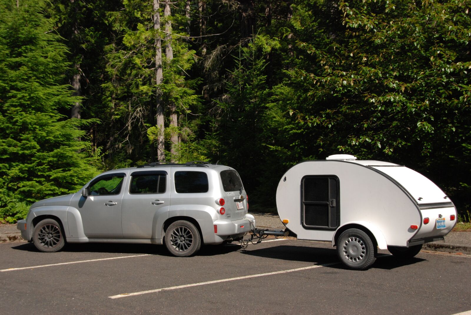Nikon D80 sample photo. Car, caravan, holiday photography
