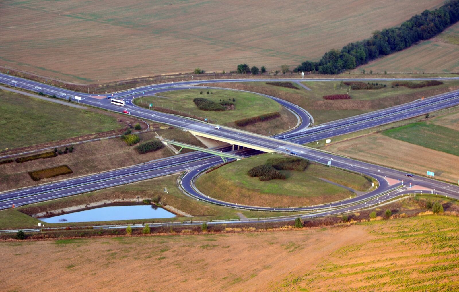 Nikon D3100 sample photo. M60 motorway, highway 58, intersection photography