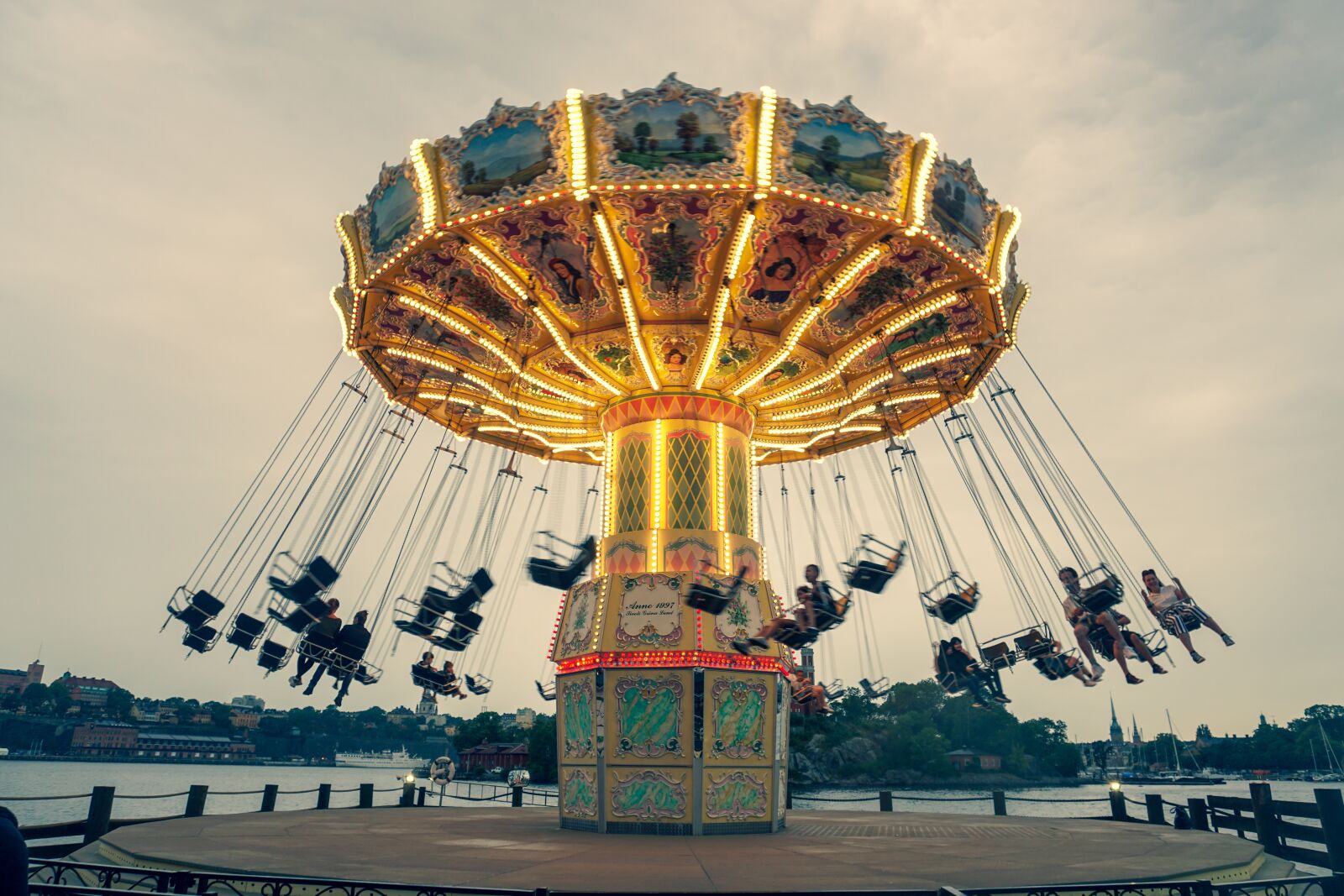 Sony a6300 sample photo. Amusement park, fun, entertainment photography
