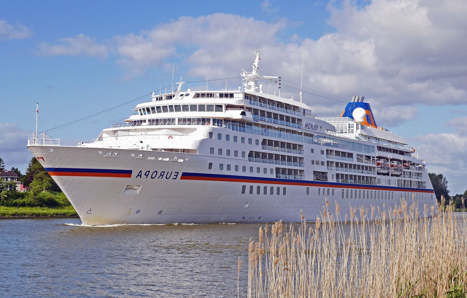 Panasonic Lumix DMC-GH3 sample photo. Ship, travel, luxury, water photography