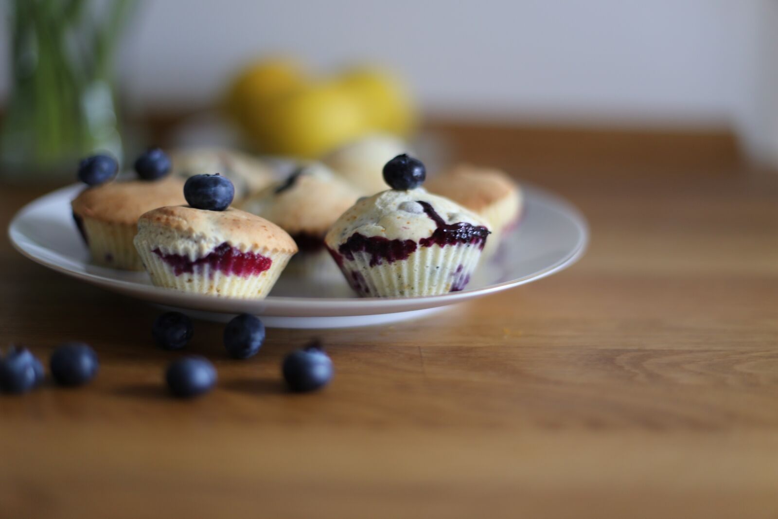 Canon EOS 6D + Canon EF 50mm F1.4 USM sample photo. Blueberries, blueberry, muffins, blur photography