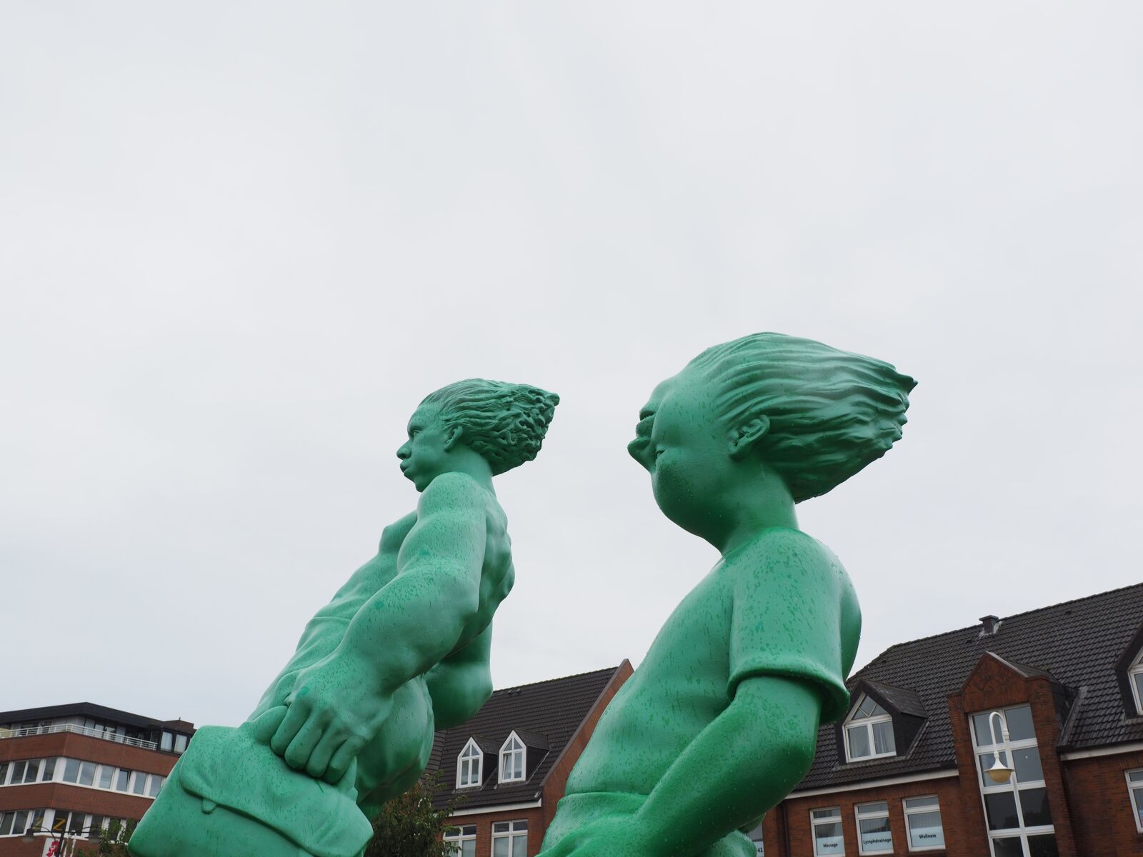 Olympus OM-D E-M1 + Olympus M.Zuiko Digital ED 12-40mm F2.8 Pro sample photo. Westerland, sylt, aliens photography