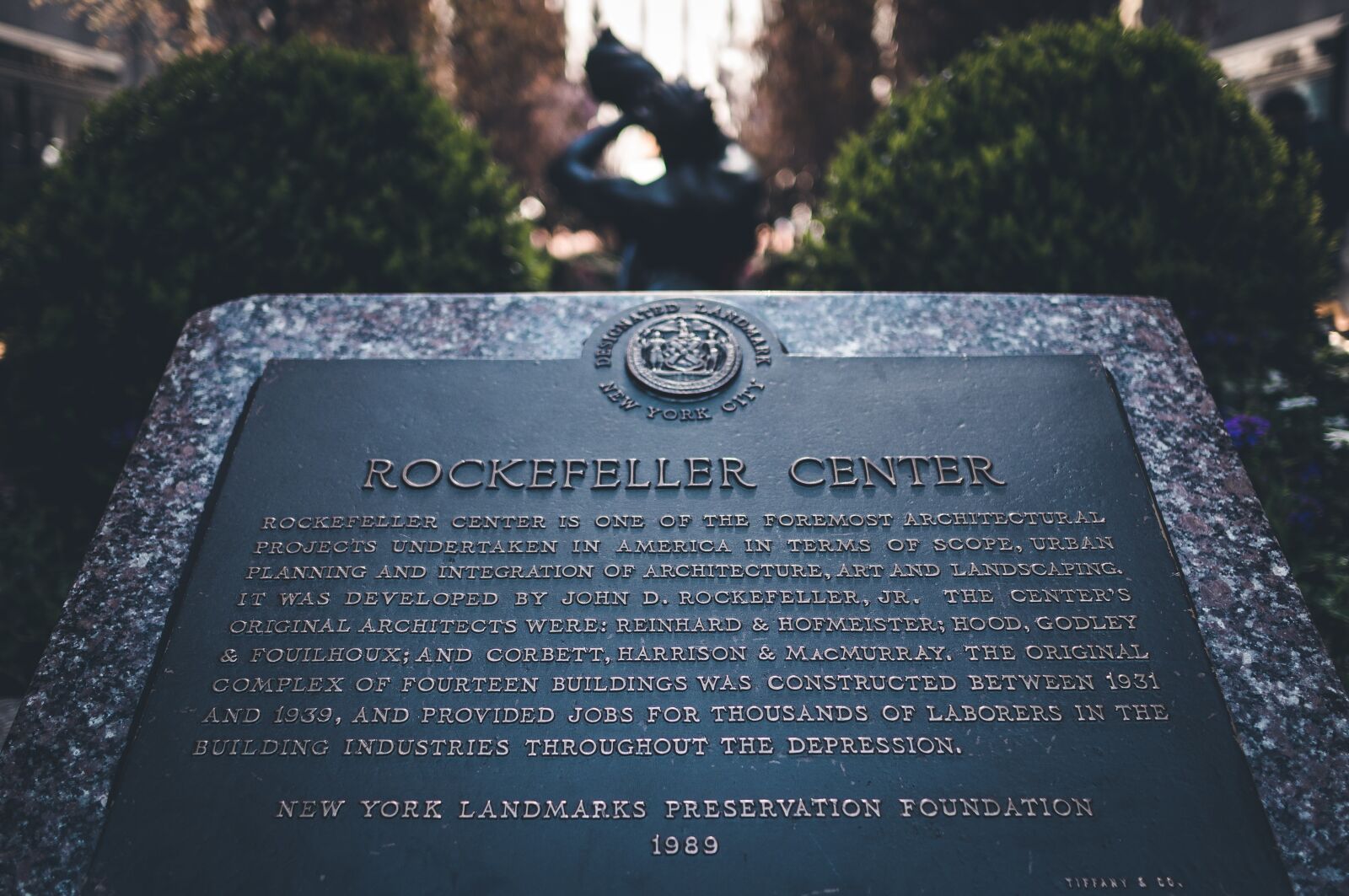 Sony Alpha NEX-5R + Sony Sonnar T* E 24mm F1.8 ZA sample photo. Newyork, manhattan, rockefeller photography