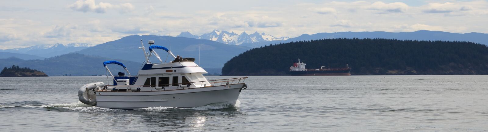 Canon EOS 750D (EOS Rebel T6i / EOS Kiss X8i) sample photo. Northwest, boat, sea photography