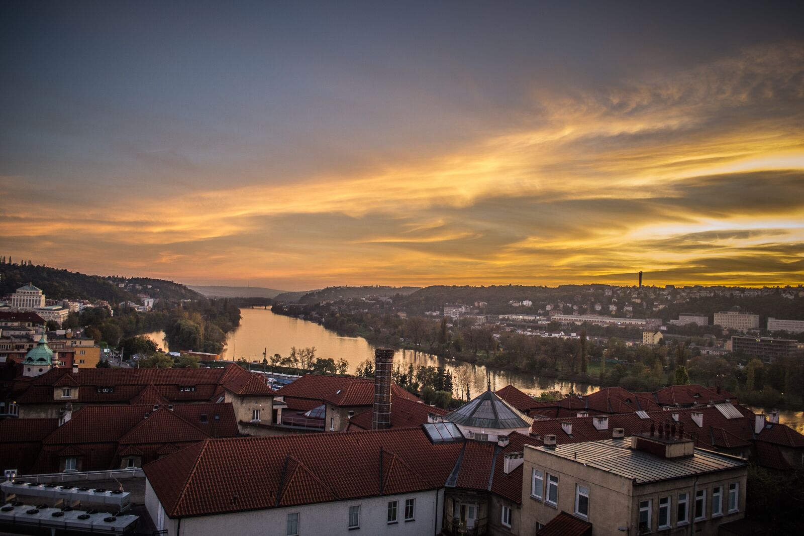 Nikon D3100 sample photo. Fade, river, prague photography