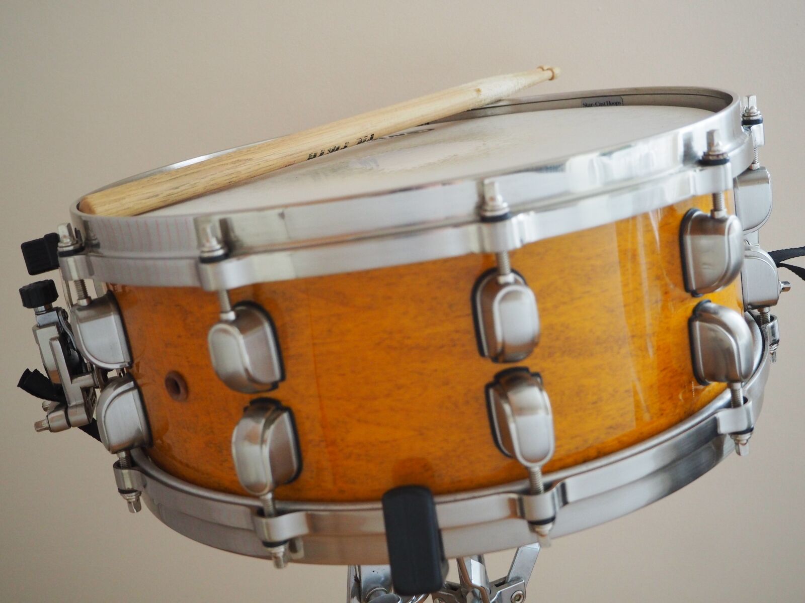 Olympus OM-D E-M10 sample photo. Snare drum, drums, music photography