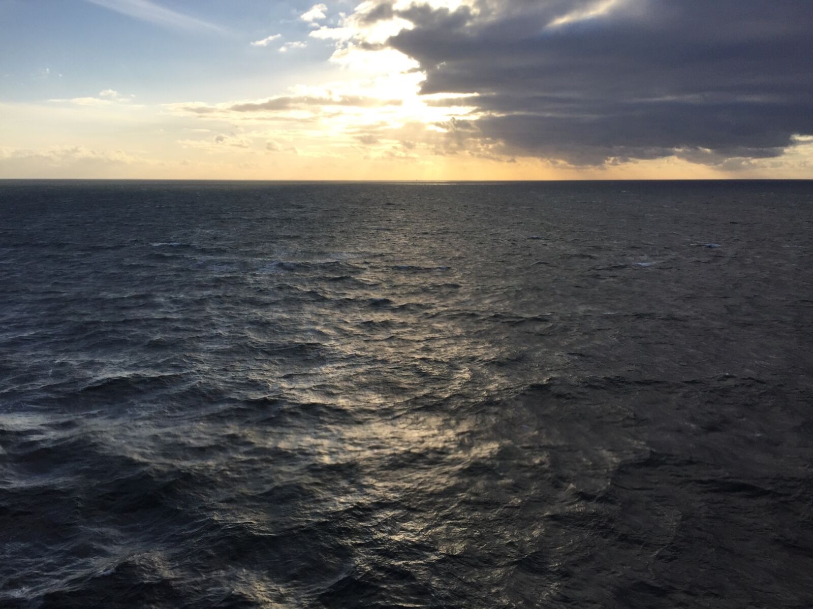 iPhone 6 back camera 4.15mm f/2.2 sample photo. Baltic, sea, ostersjon, sea photography