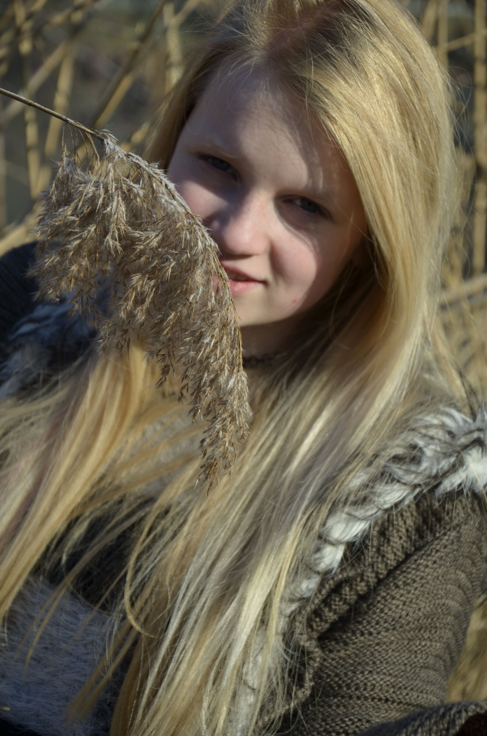 Nikon D5100 sample photo. Girl, blond, winter photography