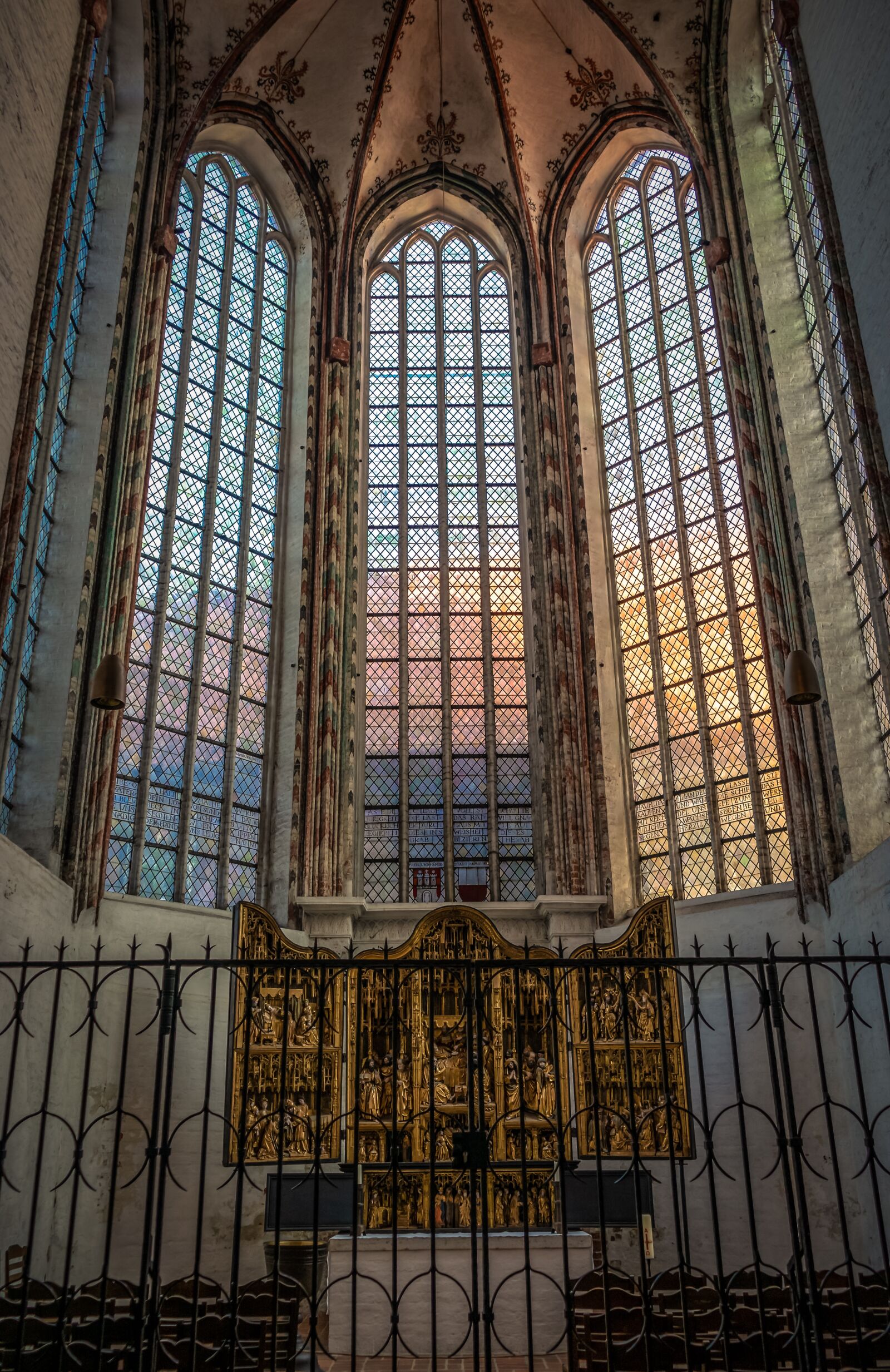 Sony a7 II + Sony FE 28-70mm F3.5-5.6 OSS sample photo. Church, altar, shrine photography