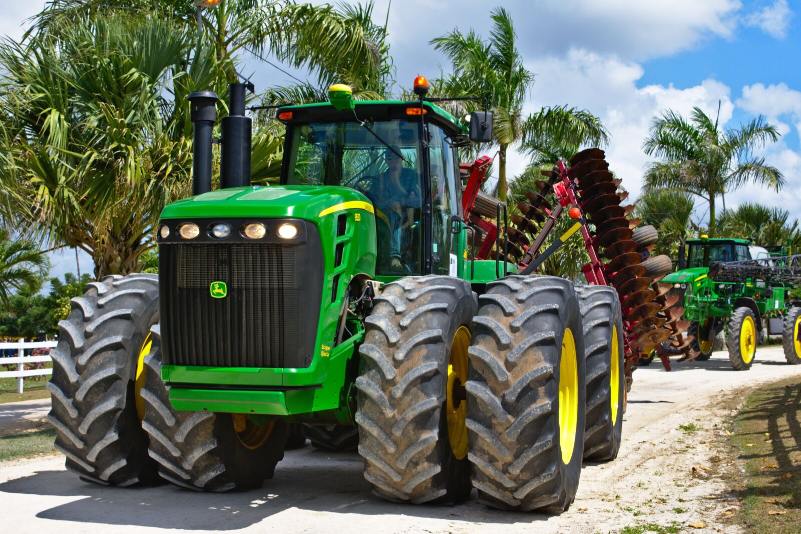 Nikon D7200 sample photo. Tractor, machine, all wheel photography