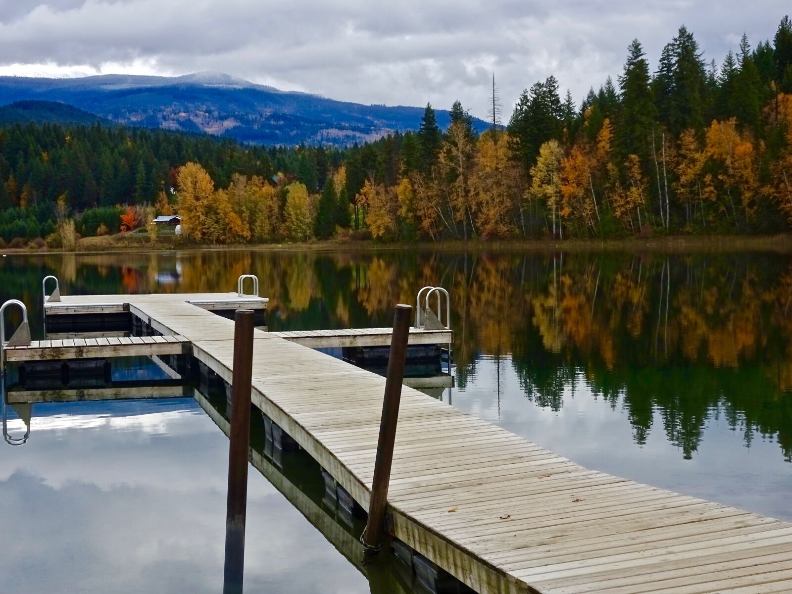 Sony Cyber-shot DSC-HX90V sample photo. Pier, jetty, lake photography