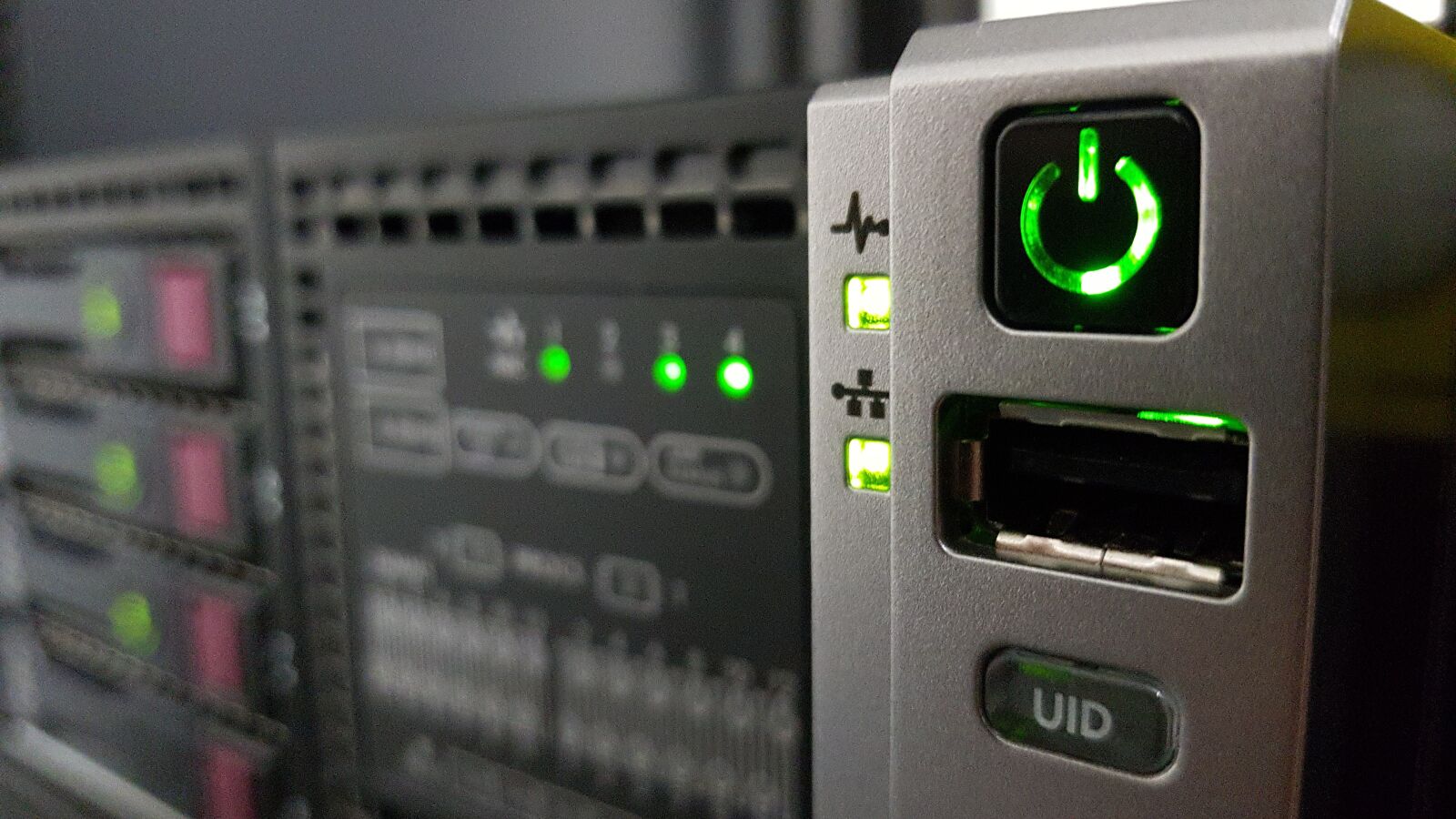 Samsung Galaxy S8 sample photo. Server, hp, proliant photography