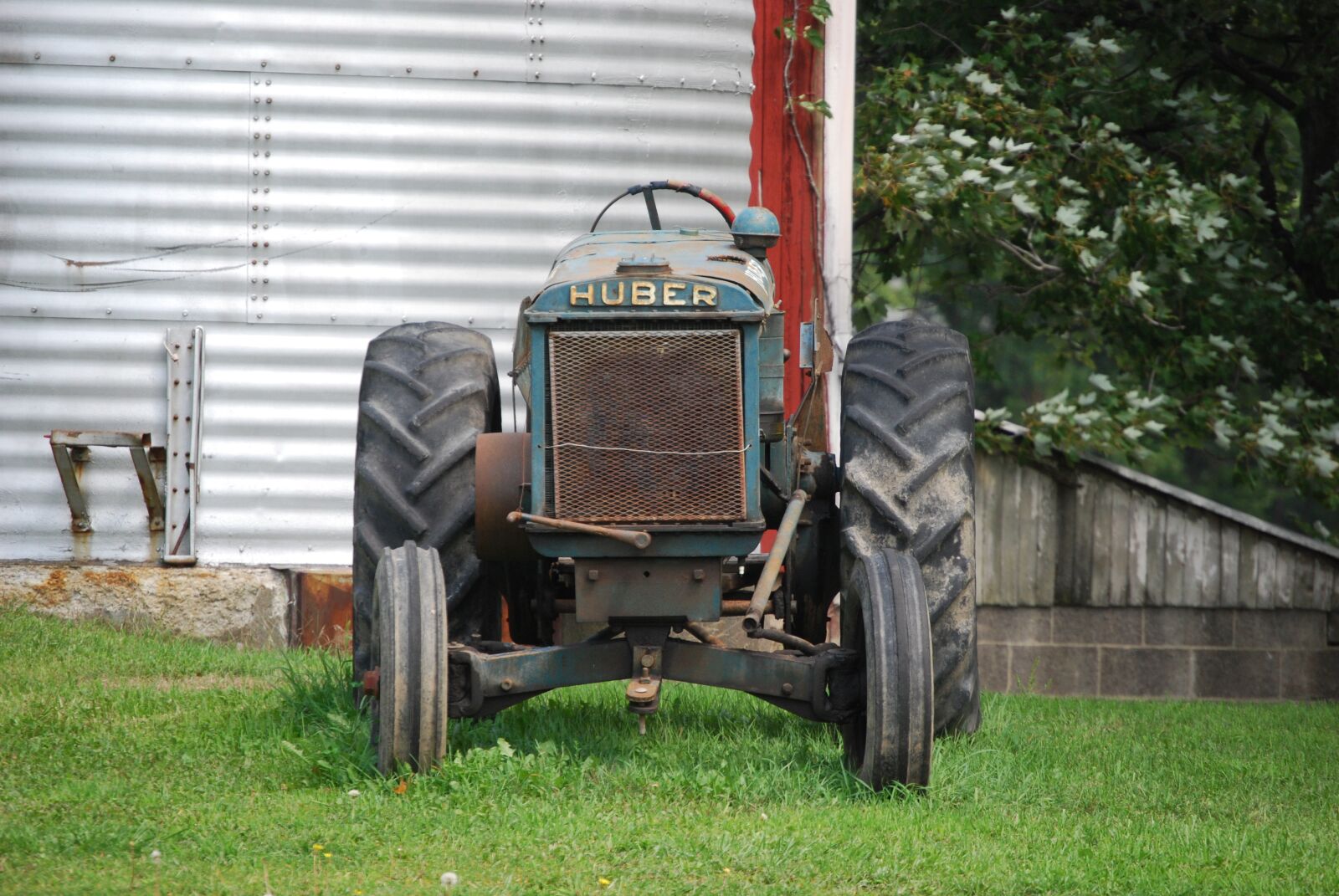 Nikon D40X sample photo. Tractors, agriculture, antique photography