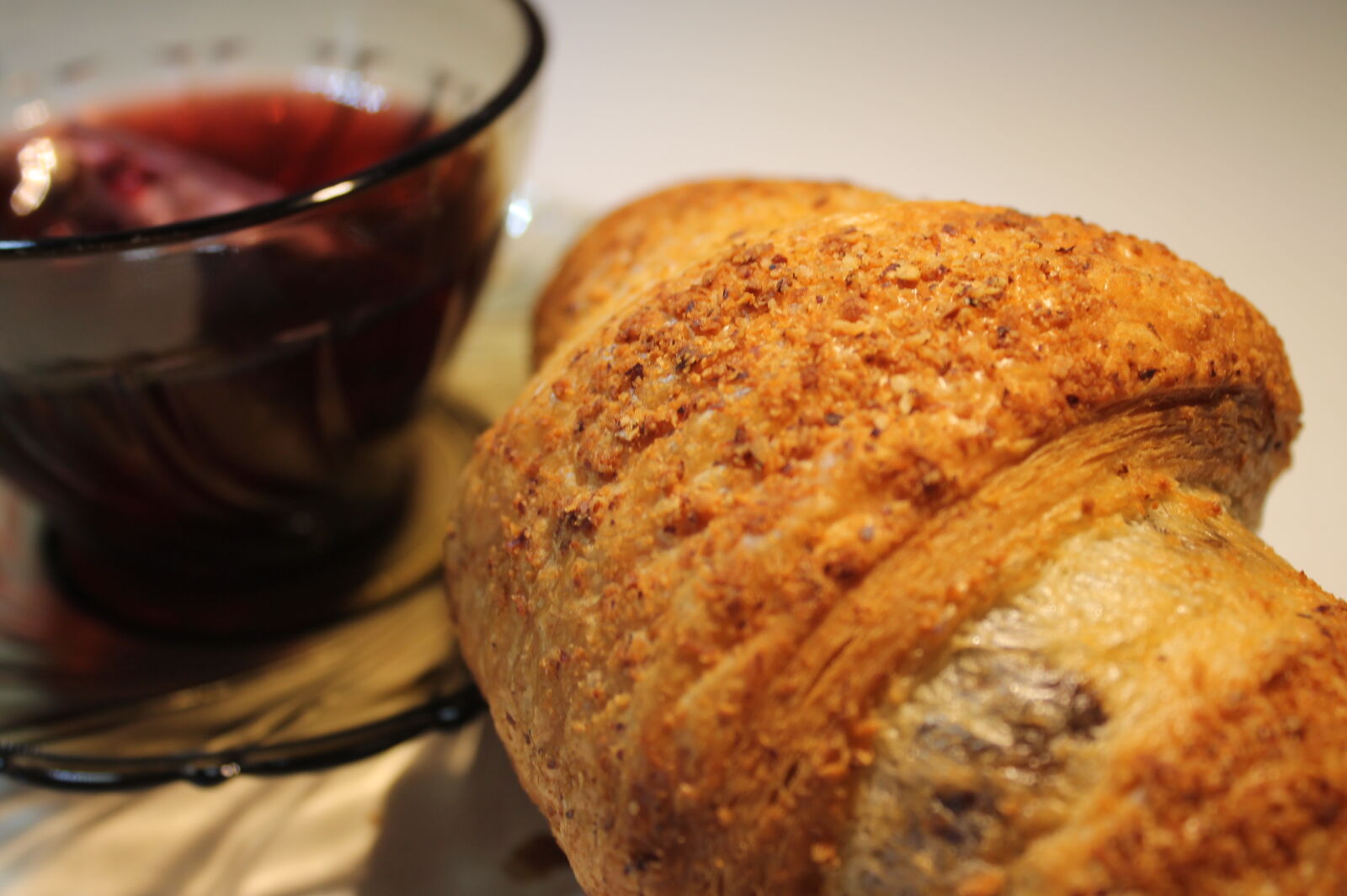 Canon EOS 1100D (EOS Rebel T3 / EOS Kiss X50) sample photo. Croissant, and, tea photography