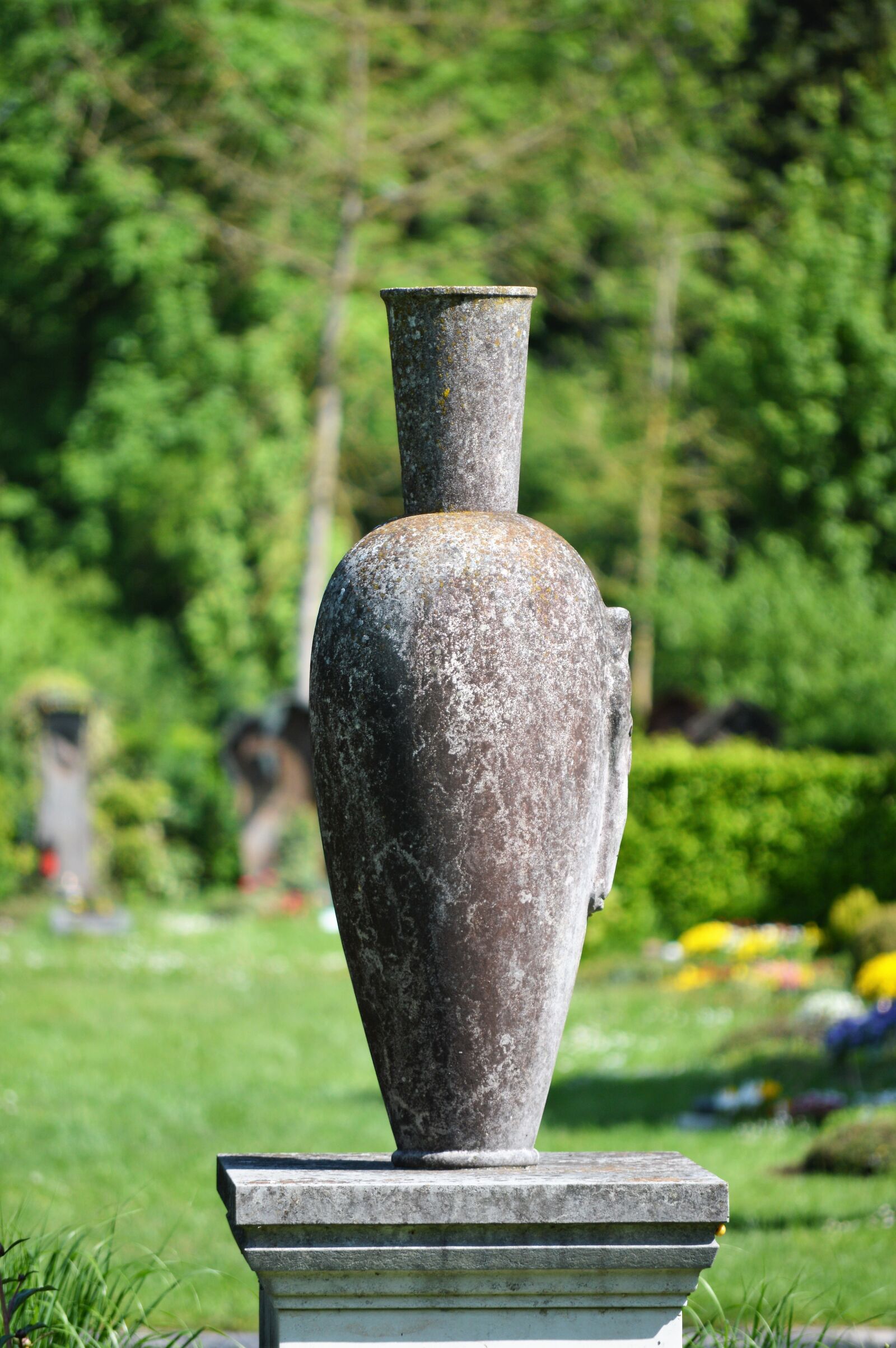 Nikon D3200 sample photo. Vase, sculpture, park photography