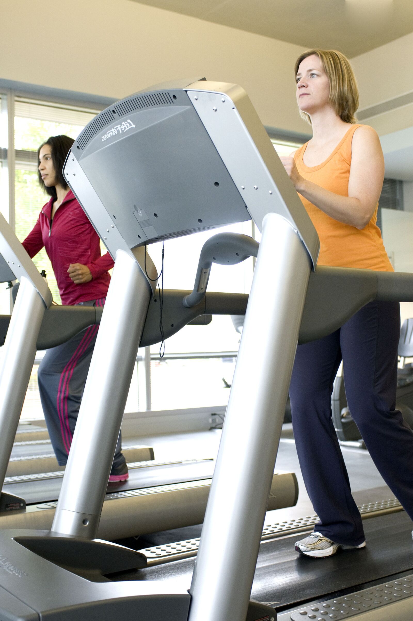Nikon D300 sample photo. Two girls, gym photography