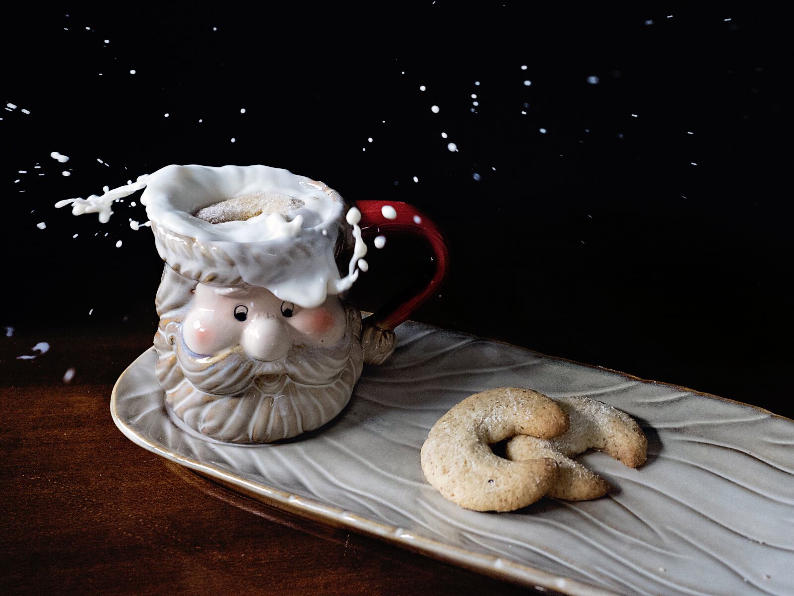 Olympus OM-D E-M5 II + Olympus M.Zuiko Digital ED 12-40mm F2.8 Pro sample photo. Christmas cookies, bake, vanillekipferl photography