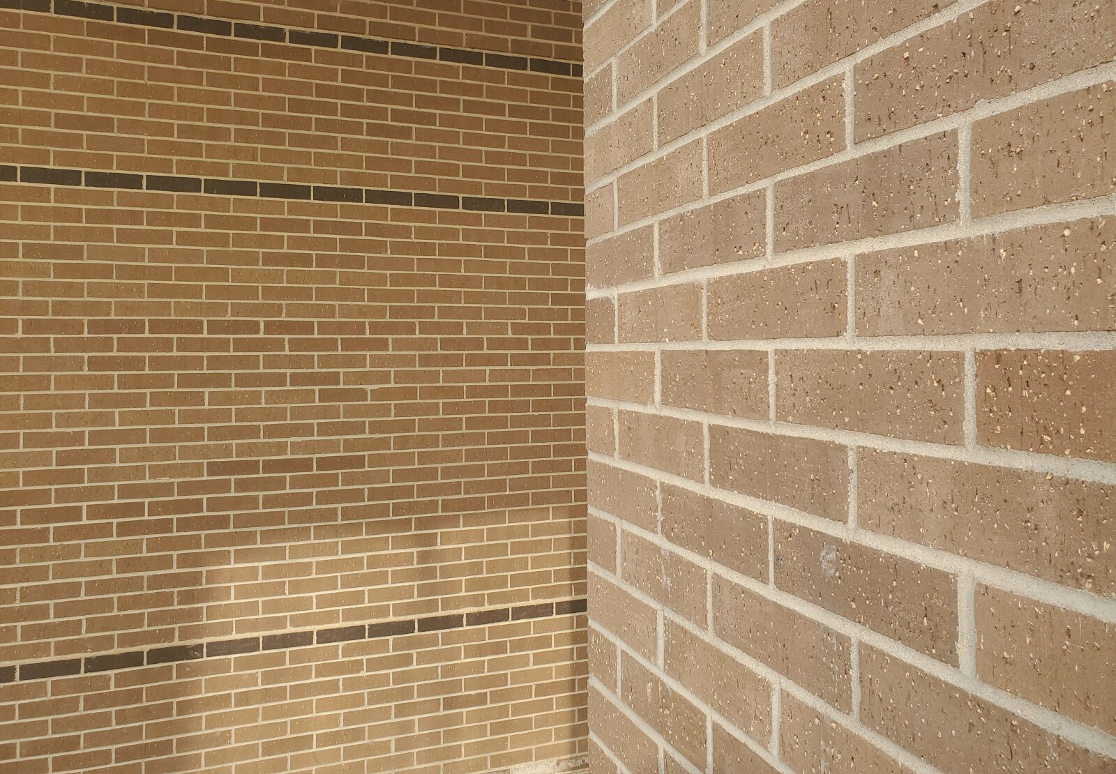 Samsung Galaxy S10e sample photo. Bricks, brick wall, blocks photography