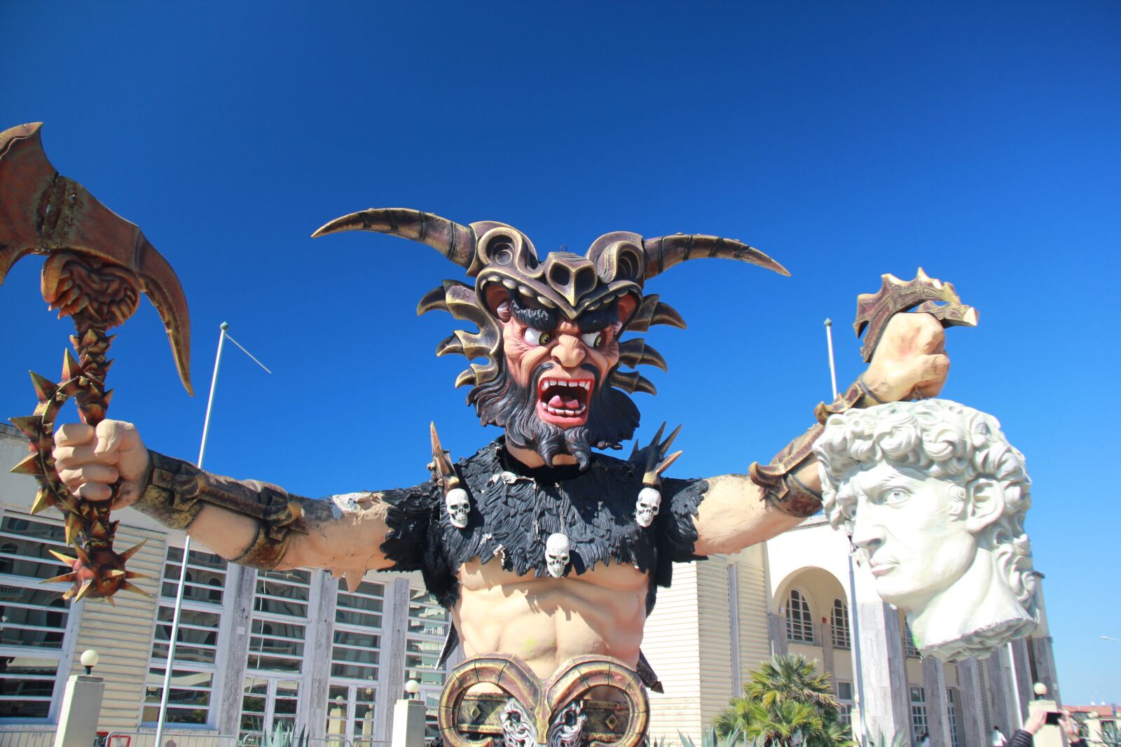 Canon EOS 550D (EOS Rebel T2i / EOS Kiss X4) sample photo. Viareggio, mask, carnival photography