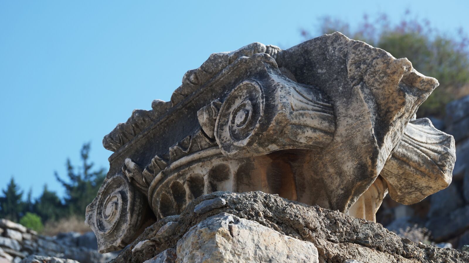 Sony a6000 + Sony Vario-Tessar T* E 16-70mm F4 ZA OSS sample photo. Hilt, turkey, antiquity photography