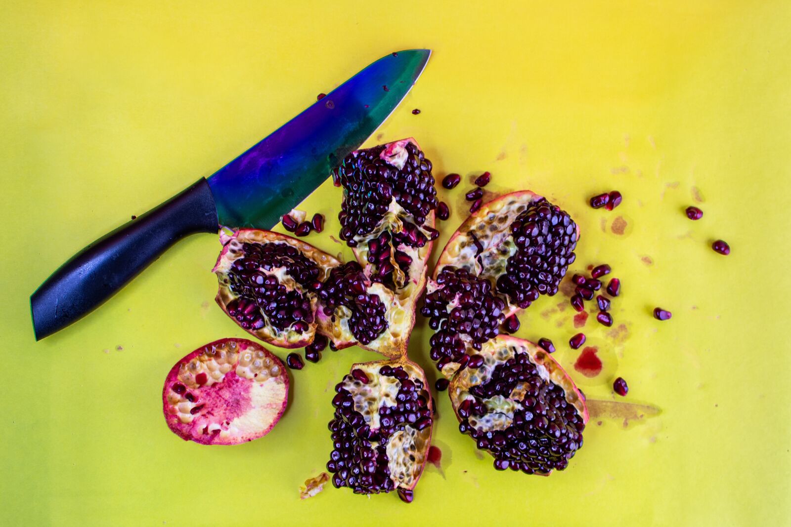 Nikon D5200 sample photo. Pomegranate, nature, sliced photography