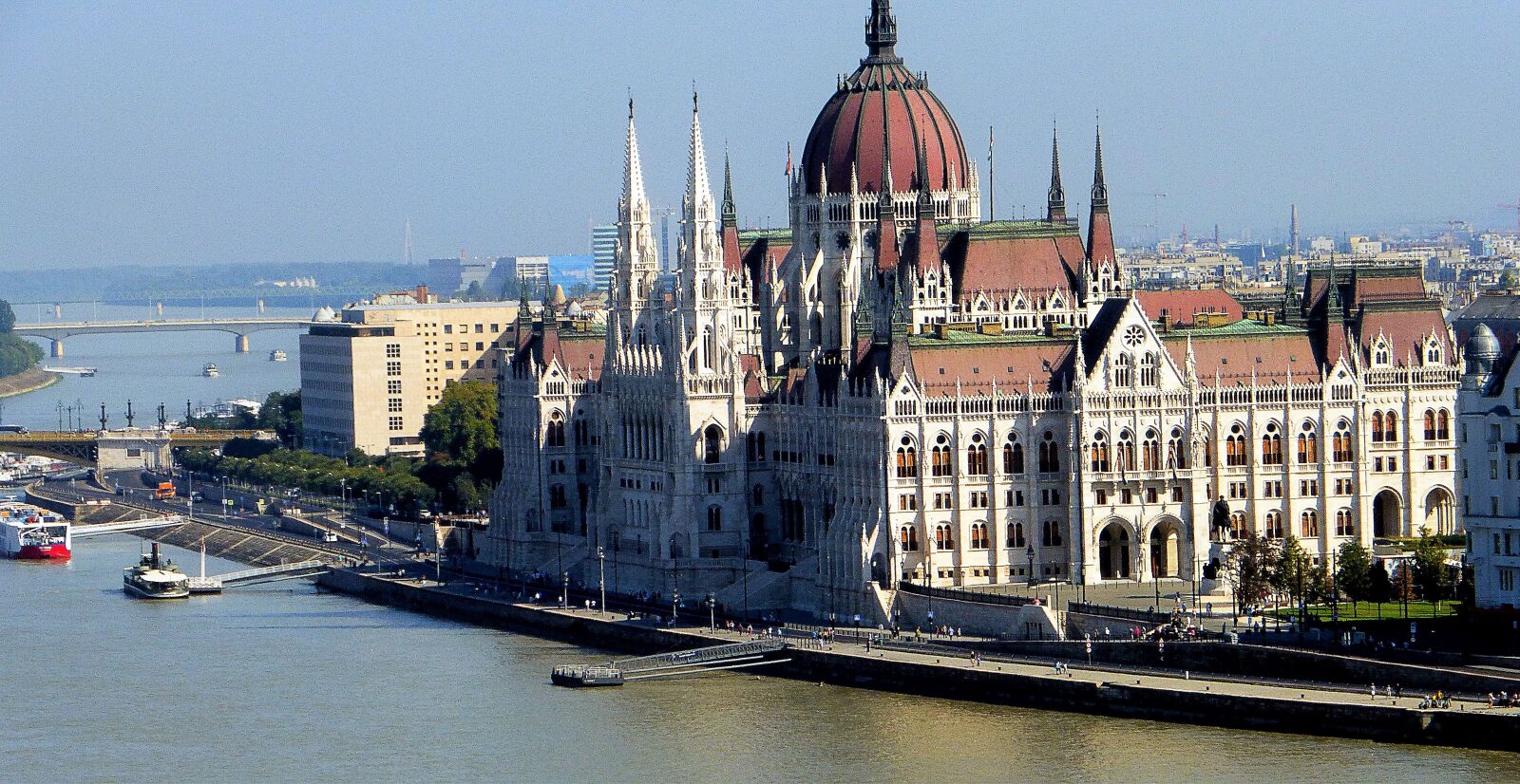 Panasonic Lumix DMC-ZS25 (Lumix DMC-TZ35) sample photo. Architecture, hungary, budapest photography
