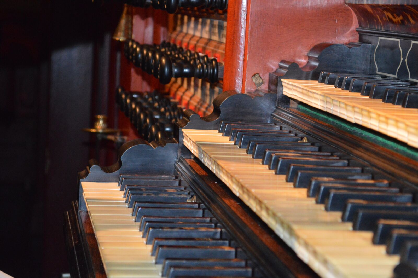 Nikon D3200 sample photo. Organ, keyboard, bavo photography