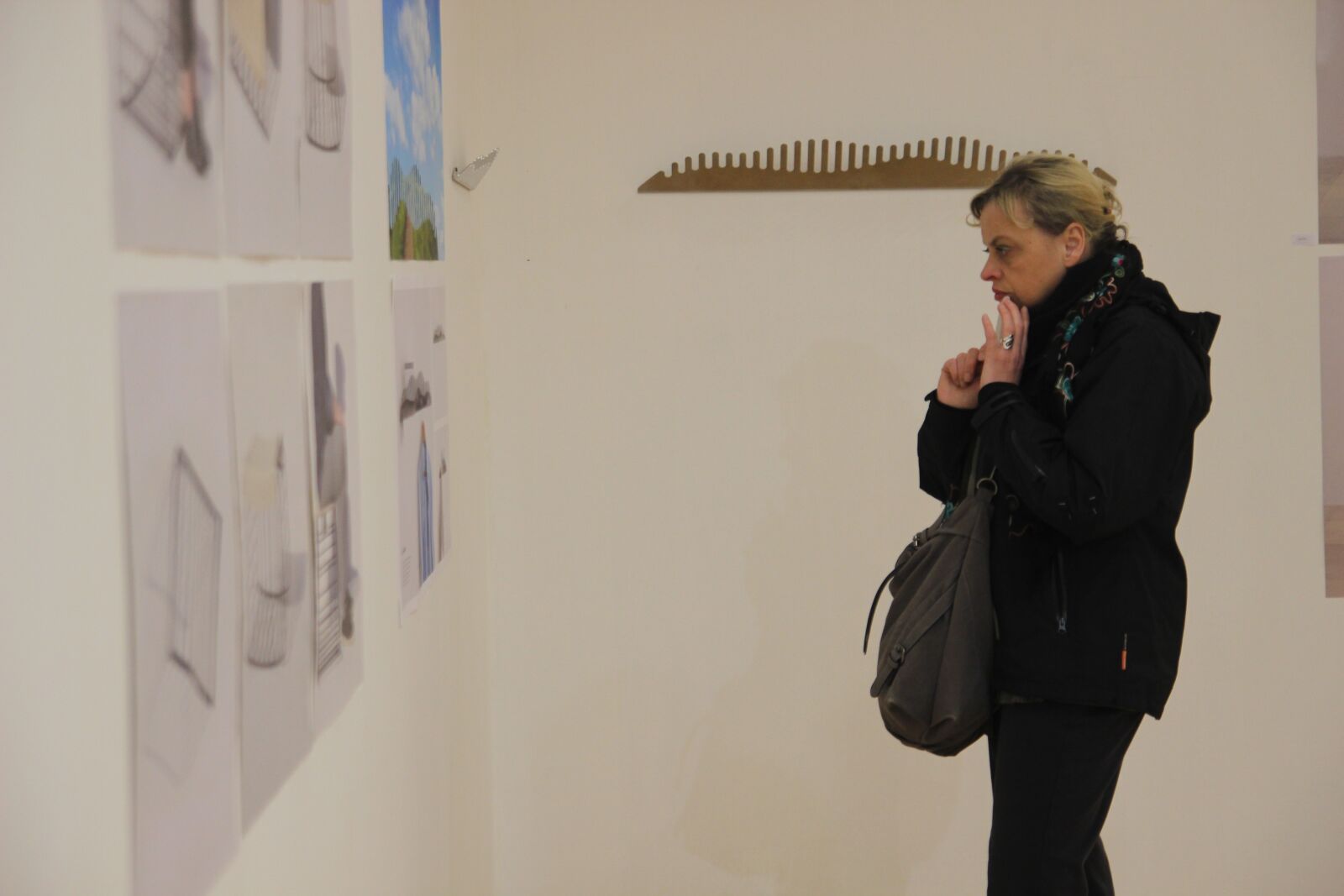 Canon EOS 600D (Rebel EOS T3i / EOS Kiss X5) sample photo. Woman, art, gallery photography